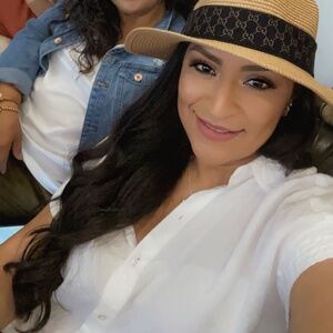 Meet your Posher, Araceli